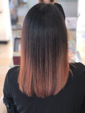 ミーティア バイ クアトロ(Meteor By QUATRO) ピンク　グラデーション