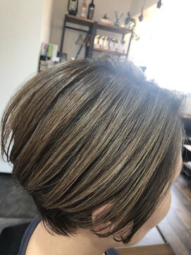 ランプ ヘアスタジオ(LAMP Hair Studio) ショートスタイル＋ハイライト♪