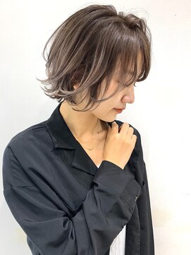 トルネード(TORNADO) 前下がりローレイヤーショートボブ