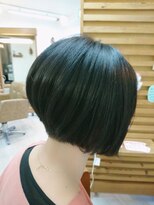 ケースプラスグリーン(CASE+GREEN) 刈上げボブ