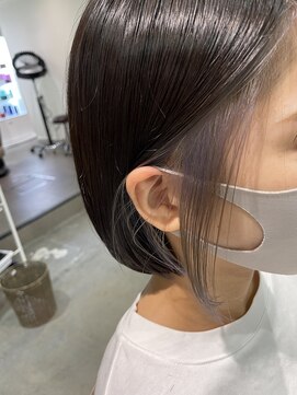 クイーン バイ ノイズ 西院(QUEEN by noism) ボブ ショート インナーカラー イルミナカラー 寒色カラー　20代