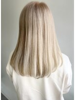 エル セルカ 高田馬場(el CERCA)&nbsp;外国人風ホワイトミルクティーカラー【el CERCA高田馬場/新宿】