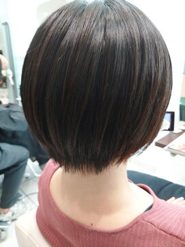 エムコーゾーヘアー(M KOZO hair) 手グシで簡単ショートヘア