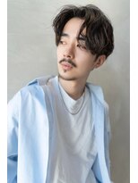 イオ 本厚木(io)&nbsp;センターパート波巻きスパイラルパーマハイライトメンズカット