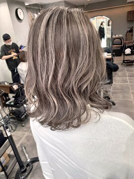 シャムオーツー 国分寺(CHAM:O2) バレイヤージュ/グレージュ/ブリーチ一回