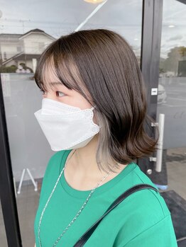 クロ(Chro)の写真/『パサつく』『ツヤがない』そういったお悩みが引き起こす老け見えヘアはChro【クロ】のグレイカラーで改善