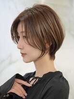 表参道白髪ぼかしウルフショートカットベージュアッシュ30代40代