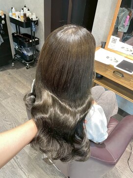 アフィナー(Afinar) 【横浜駅/横浜西口】ミルクティーアッシュ