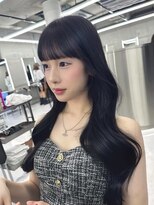 シイム(CYM)&nbsp;レイヤーカット/顔まわりカット/ネイビーアッシュ