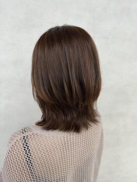 アース 新越谷店(HAIR&MAKE EARTH) ミディアムレイヤーカットの大人くびれスタイル