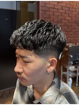 ハナテンベース(HANATEN BASE)の写真/【放出東/メンズサロン】理容×美容の二刀流だからこそ叶う最旬メンズパーマスタイルをご提案！