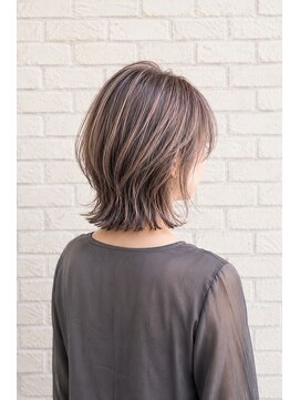 プロデュース 陽光台店(Produce) 白髪ぼかしハイライト×くびれミディ