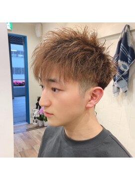 マーリエナル(MALIE NALU) ツーブロック刈上げ