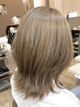 アルターリール(aL ter Rire) ミディアムレイヤー/グレージュ/福原遼華