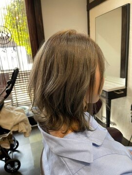 アクアマリン8810 ハチハチイチゼロ(AQUA MARINE 8810) インナーグレージュ/マチルダボブ/前髪/ピンクベージュ/北習志野