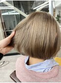 ミルクティーベージュ