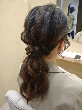 ランリ 名古屋名駅(ranri) ローポニーテール