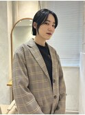 タイトなセンターパートボブ