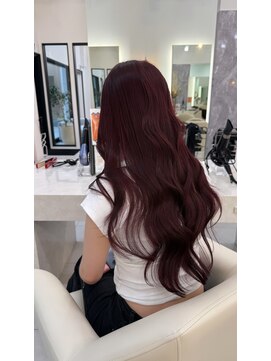 アオ 甲府本店(AO) 韓国風レッドカラー