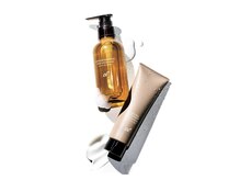 こだわりのヘアケアグッズは髪質が変わる！と大好評★