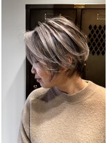 リフル 八王子(RIFULL)&nbsp;ハイライト　バレイヤージュ　ショート　レイヤー　髪質改善