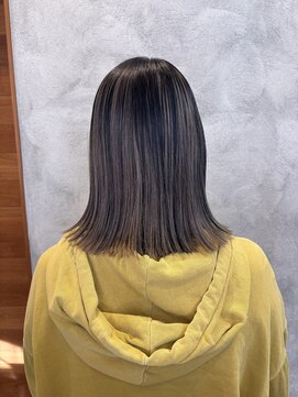 モスト ブリヤン(MOST BURYAN) 逆アンブレラカラー×ミディアムヘア