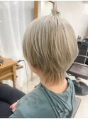 ベージュブロンド