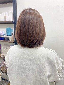 アールヘアーメイク(r hair make) やわらかボブのピンクブラウン