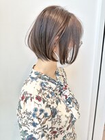 ステアケース ギンザセブン(stair:case ginza7)&nbsp;まとまる長め丸みショートボブ耳かけ