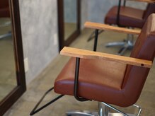 ヘアサロンミー(hair salon me)の雰囲気（マンツーマンでの施術でゆったりお過ごし頂けます。）