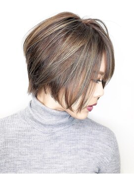 ニューヨークニューヨーク 大久保店(NYNY) バックのフォルムにこだわったショートボブ×ハイライトアッシュ