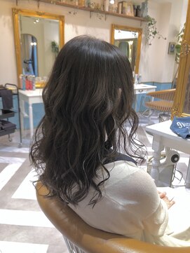 ロンドアベニール 北千住(Lond avenir) 大人可愛いミディアム☆ソフトグレージュ　西田大樹