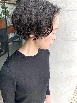 サーカス(circus) バッサリ切っても可愛いショートスタイルに!