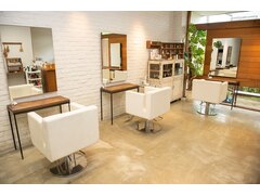 niki hair, nail&mili hair本郷店