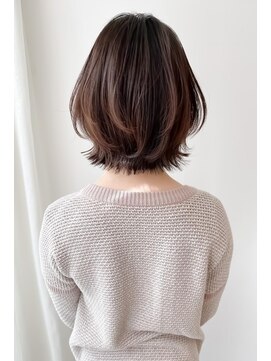 ネオリーブ チロル 横浜西口店(Neolive CiroL.) 外ハネボブ 縮毛矯正 大人可愛い くびれヘア