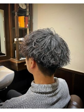 ヒロギンザバーバーショップ 神楽坂店(HIRO GINZA BARBER SHOP) 波巻きツイスパ