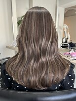 スティロ(stylo) レイヤーカットハイライトショートヘアイルミナカラーオージュア