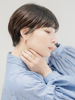 リビュー(re view)の写真/【前髪デザイン+顔周りのカットライン】髪質や骨格まで考えられたカットで,あなたのなりたい姿が叶う