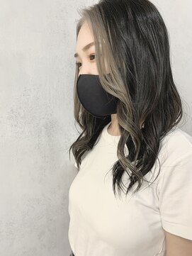 イリ 心斎橋(ili) フェイスフレミング