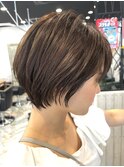 やわらかミディアムワンカールパーマカーキグレージュ前髪錦糸町