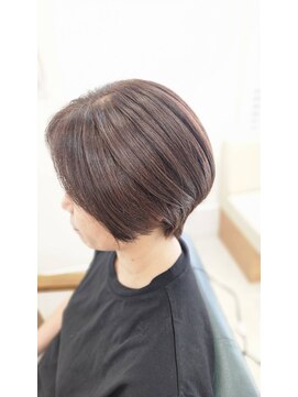 ネクサス NEXUS 簡単5秒スタイリング。オイルのみで決まる大人女性ショート