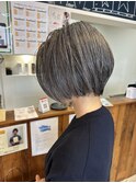 ショートボブ