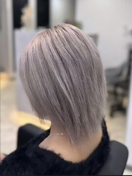 ラピス 福岡天神店(Lapis) ホワイトシルバー