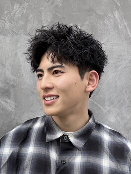 アクロ(ACRO)の写真/【中電駅前/徒歩4分】ビジネスマンにも出来るトレンドヘアをご提案！清潔感のある爽やかな印象のスタイルへ
