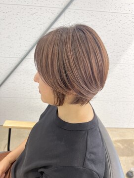 ビーヒアナウ N゜03 金沢駅西店(BE HERE NOW) 大人ショート×モカブラウン