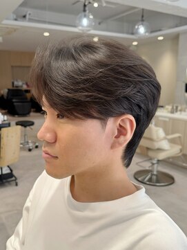 ミズチャーム(Ms.CHARM) メンズカット/韓国/センターパート/外苑前