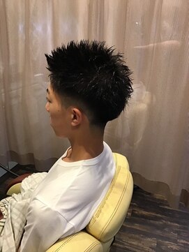 ヘアーイーダッシュ(HAIR E') スパイキーショート
