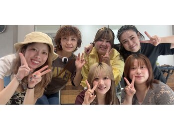 バイブス バイ ケンジ(vibes by KENJE)の写真/女性ならではの視点であなたの魅力を引き出します♪明るく親しみやすいスタイリストにお気軽にご相談下さい