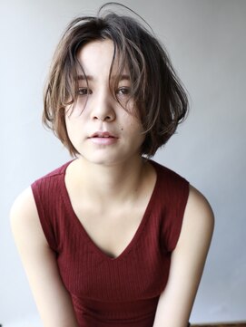 ザビー(THE B) 抜け感たっぷり！ニュアンスボブ