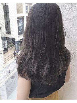 フレアジェネラス(FLEAR generous) 【ダークトーン×プラチナカラー】柳本麻守